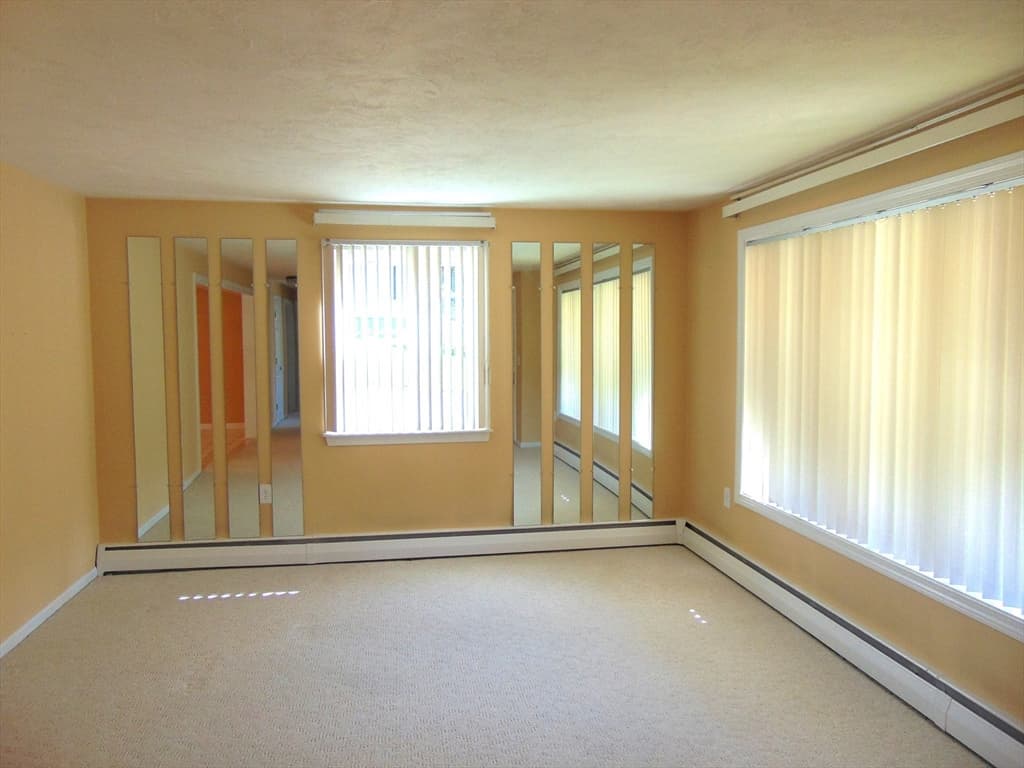 225 Reingold Ave, Fitchburg MA 01420 photo 13