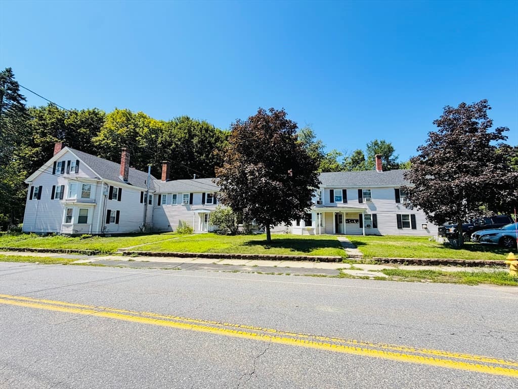 181 Pond St, Leominster MA 01453 photo 2