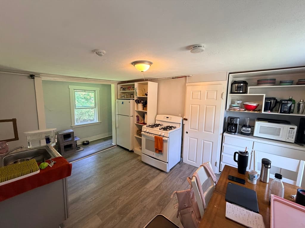 181 Pond St, Leominster MA 01453 photo 6
