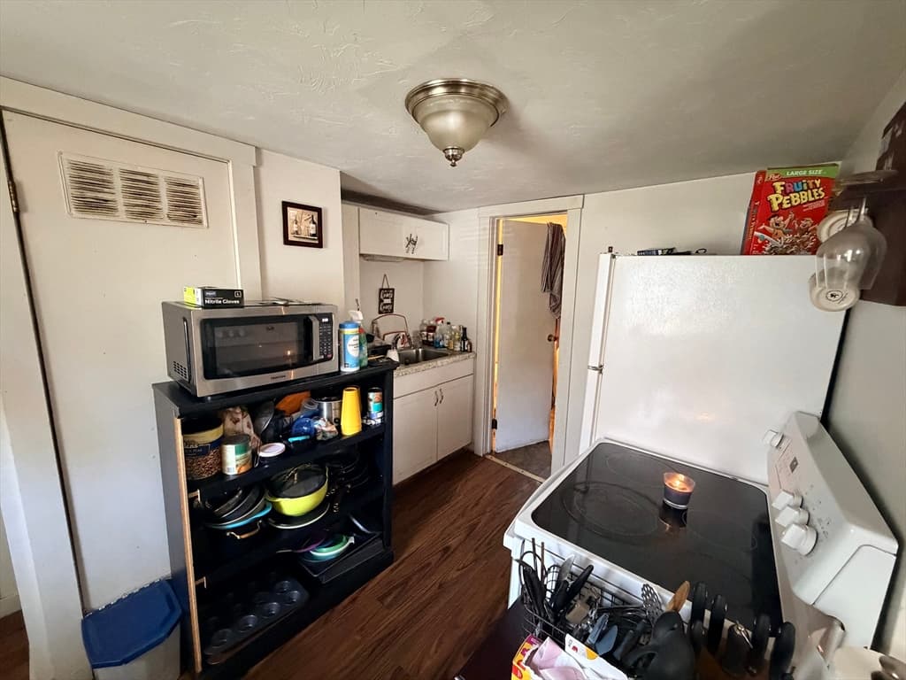 181 Pond St, Leominster MA 01453 photo 12