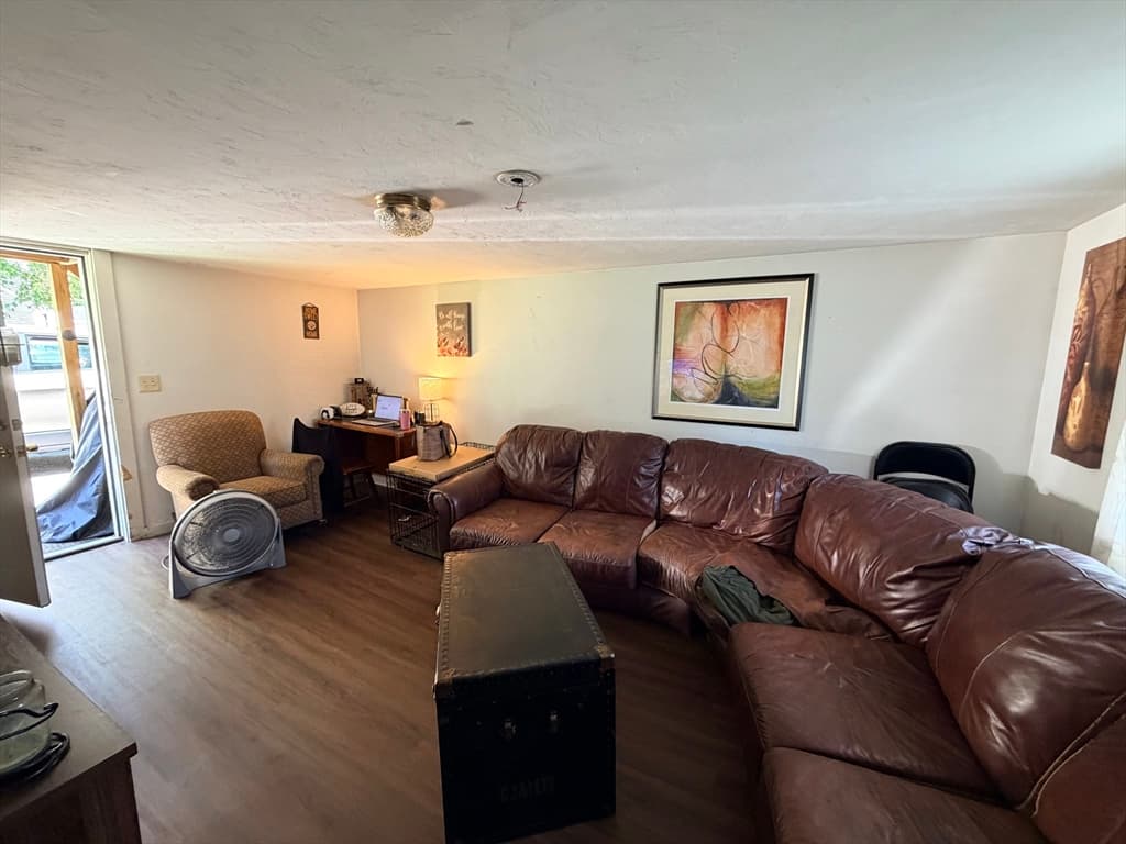 181 Pond St, Leominster MA 01453 photo 11