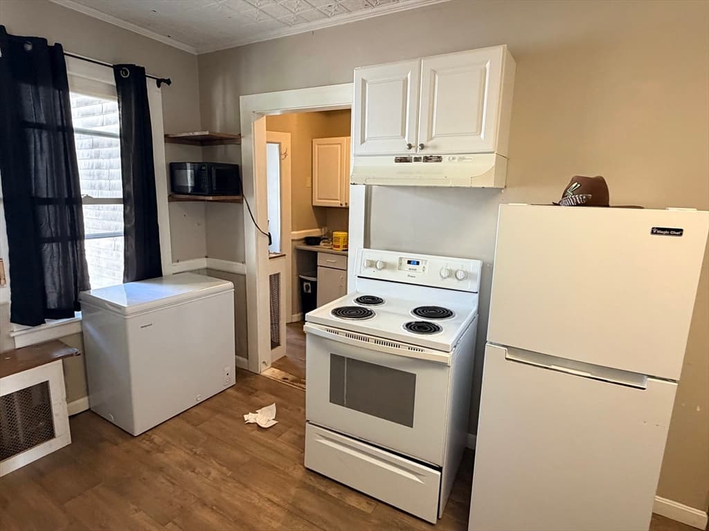 6 N Main St, Leominster MA 01453 photo 22