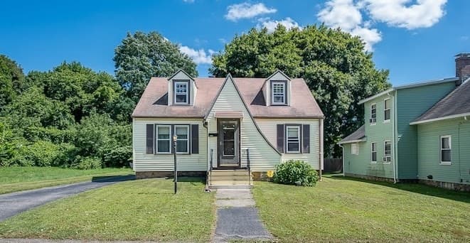 4 Grammont Rd, Worcester MA 01607