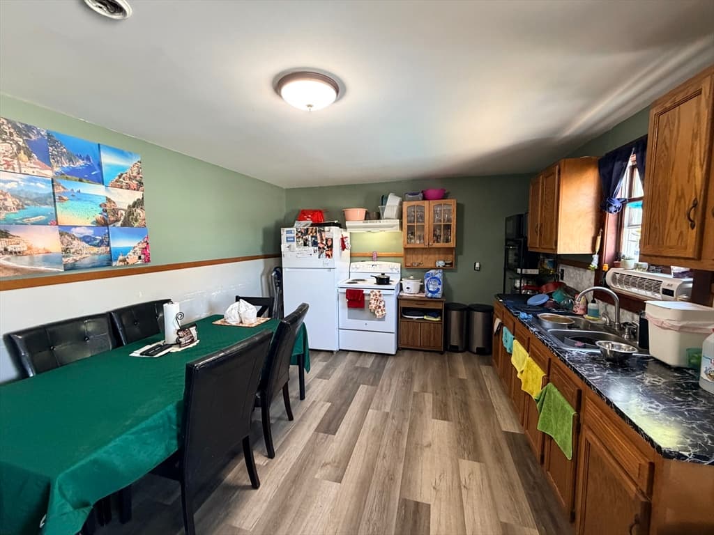 264 Mechanic St, Leominster MA 01453 photo 9