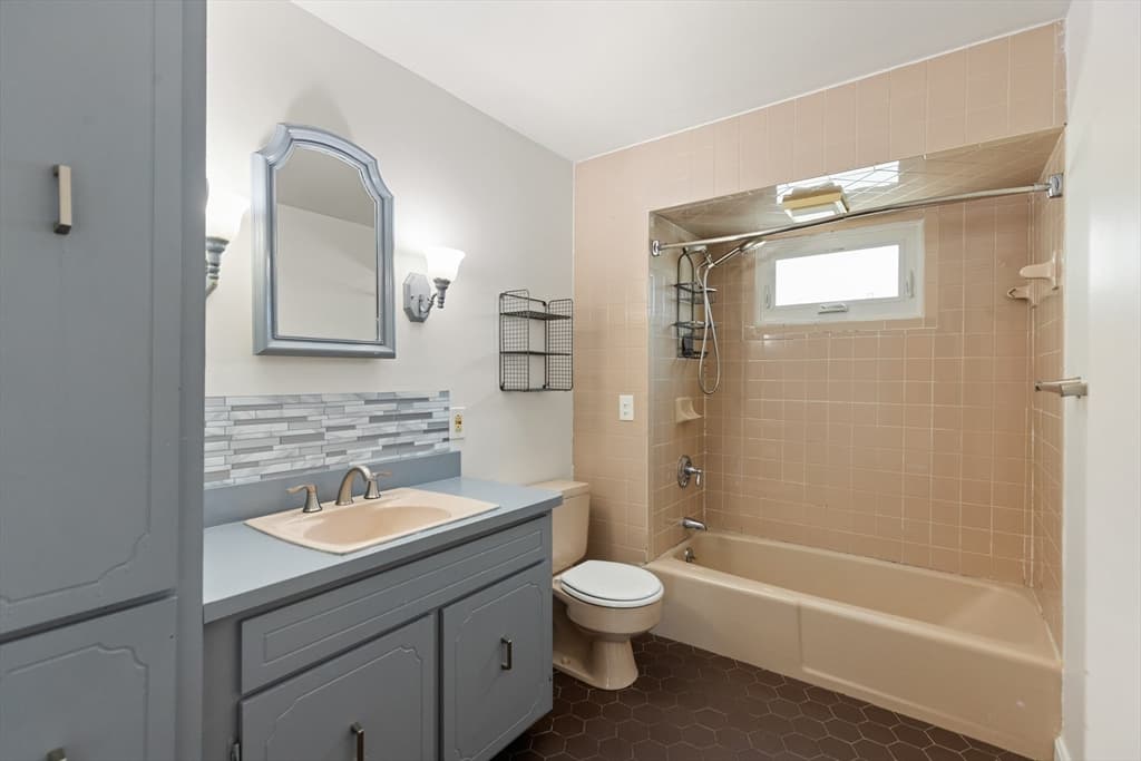 22 Clyde St, Somerville MA 02144 photo 18