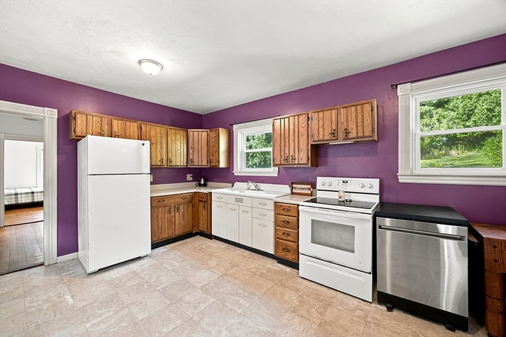 116 Richardson St, Warren MA 01083 photo 4