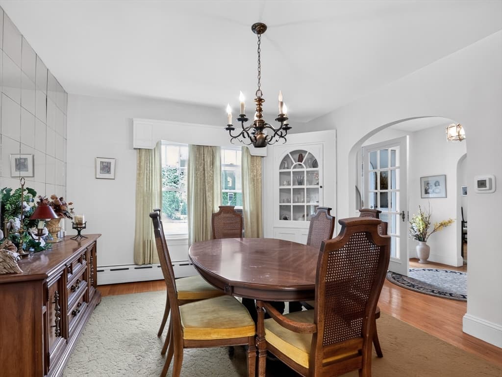 24 Lindbergh Ave, Holyoke MA 01040 photo 13