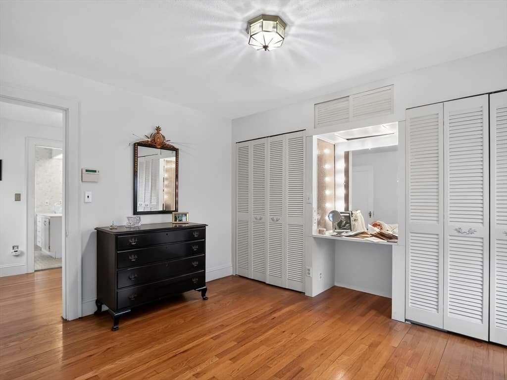24 Lindbergh Ave, Holyoke MA 01040 photo 16