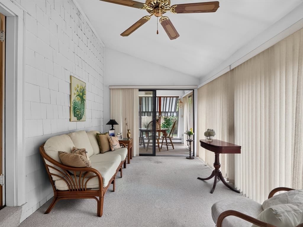 24 Lindbergh Ave, Holyoke MA 01040 photo 22