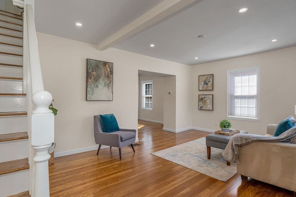 19 Butler Ave, Wakefield MA 01880 photo 3