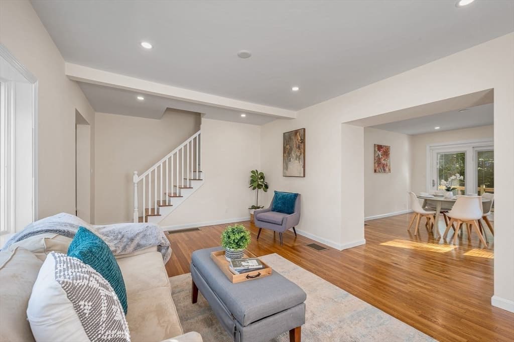 19 Butler Ave, Wakefield MA 01880 photo 5