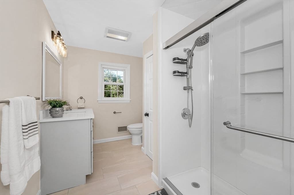 19 Butler Ave, Wakefield MA 01880 photo 9
