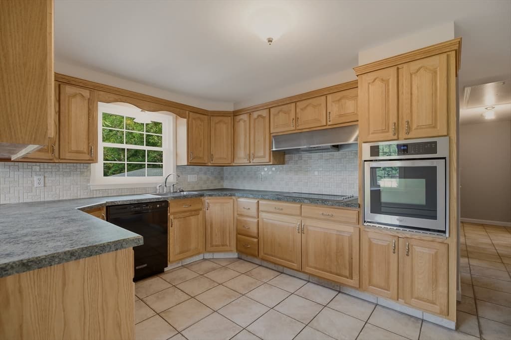 145 Stoney Hill Rd, Swansea MA 02777 photo 10