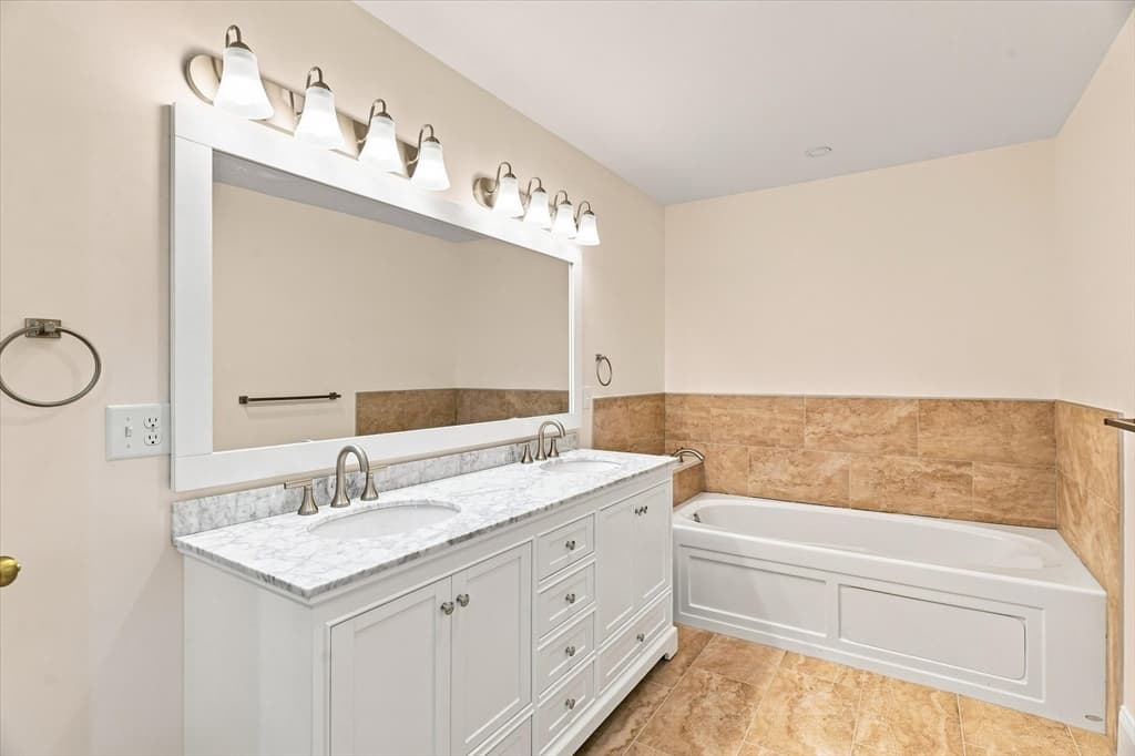 97 Melendy Ave # 97, Watertown MA 02472 photo 18