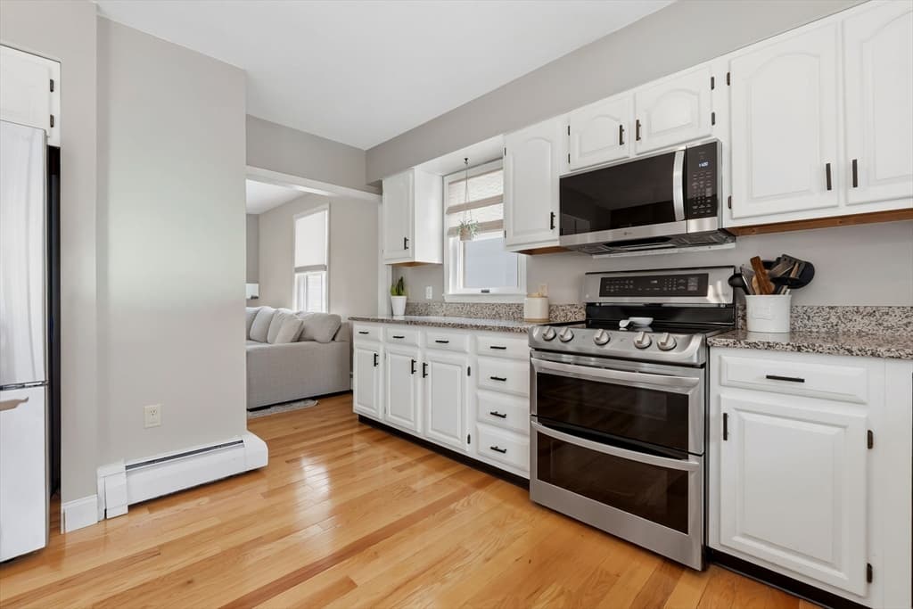 22 Myrtle St, Beverly MA 01915 photo 5