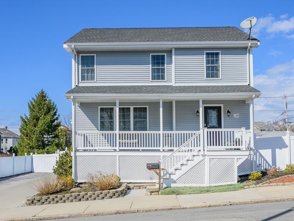 138 Sprague St, Fall River MA 02724 photo 3