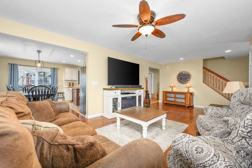 138 Sprague St, Fall River MA 02724 photo 10