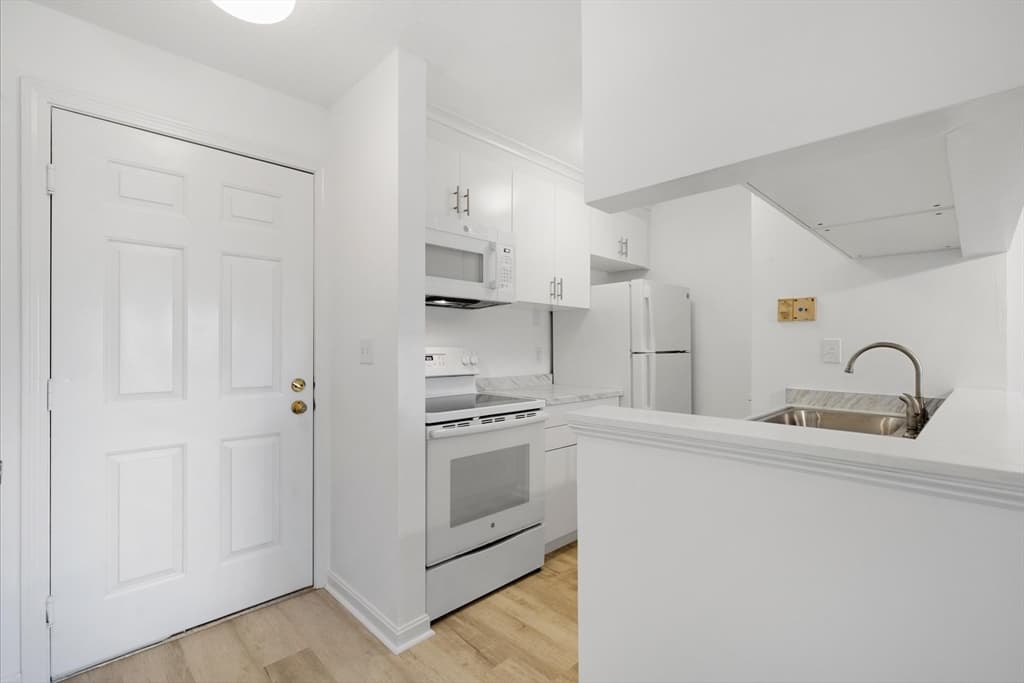 61 Fletcher Ln # F, Brewster MA 02631 photo 8