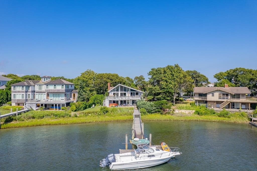 145 Popponesset Island Rd, Mashpee MA 02649