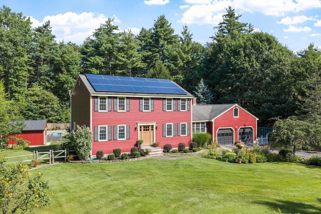 17 June Street, Pepperell MA 01463