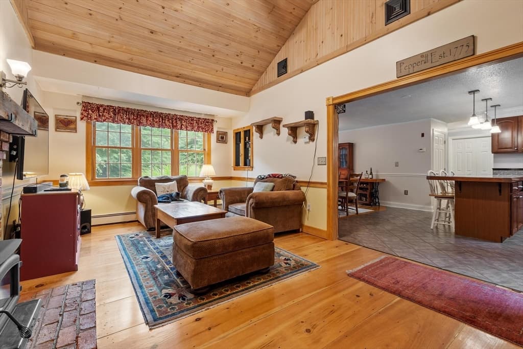 17 June Street, Pepperell MA 01463 photo 5