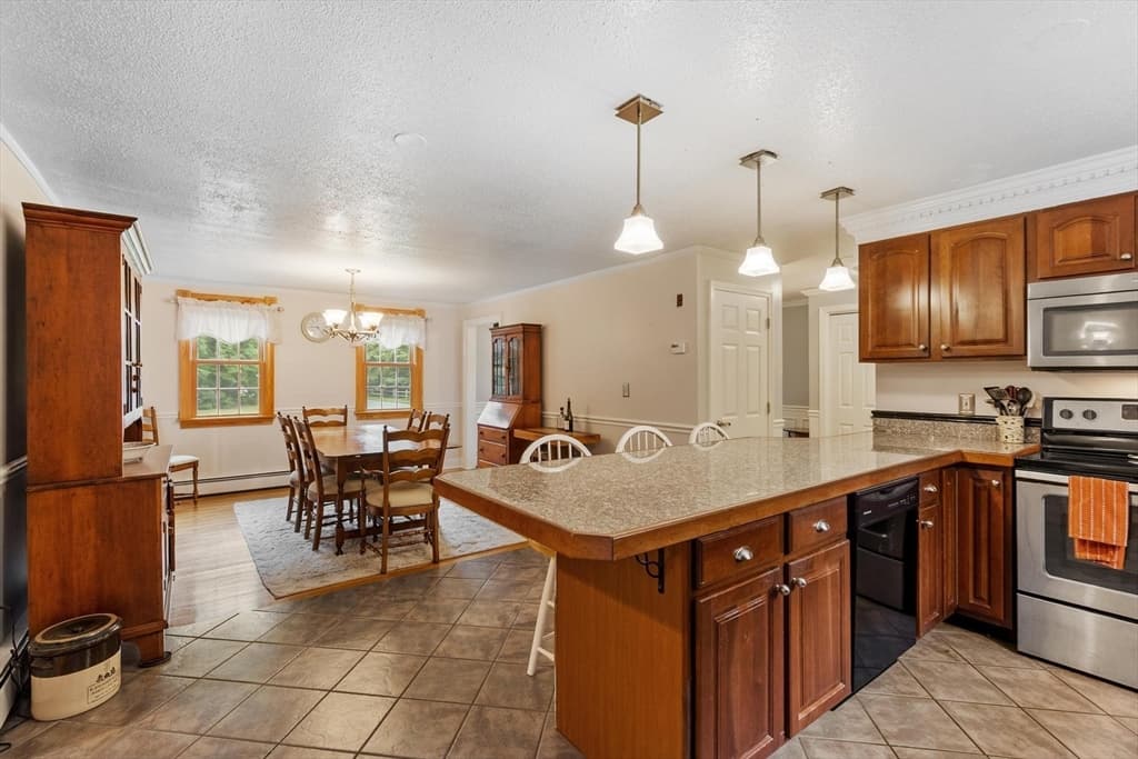 17 June Street, Pepperell MA 01463 photo 8
