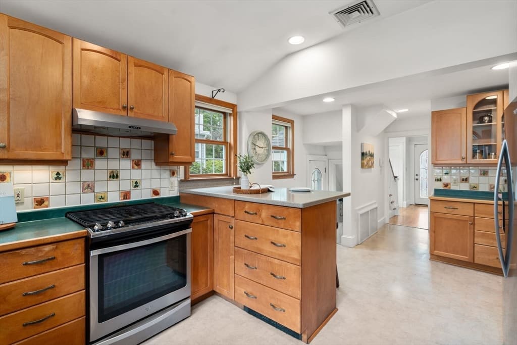 74 Van Ness Road, Belmont MA 02478 photo 10