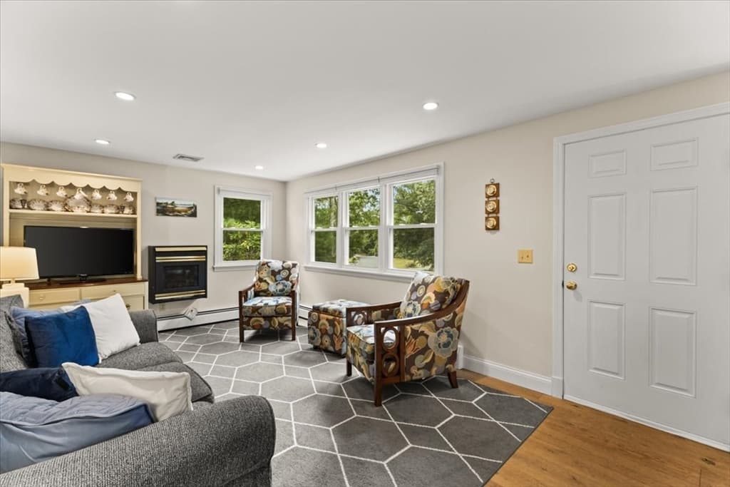 84 Eel Pond Rd, Bourne MA 02532 photo 8