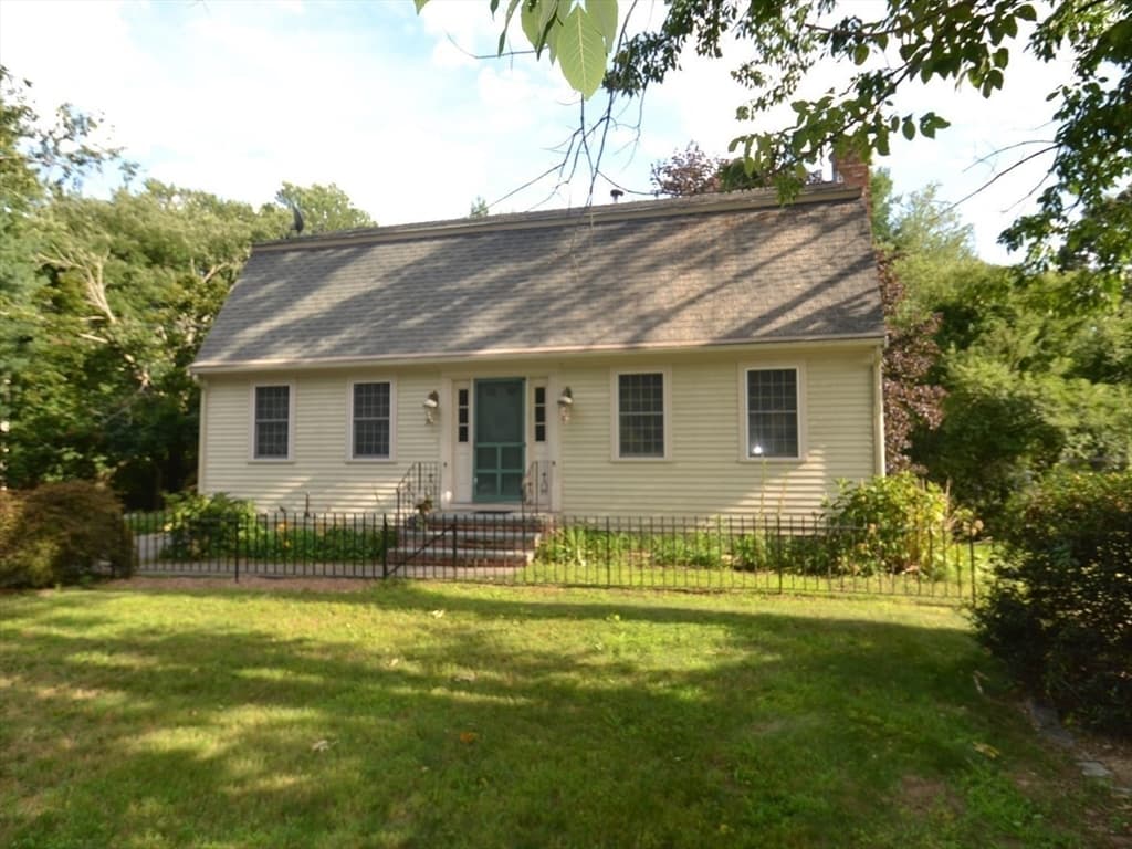75 Winter St, Bridgewater MA 02324 photo 2