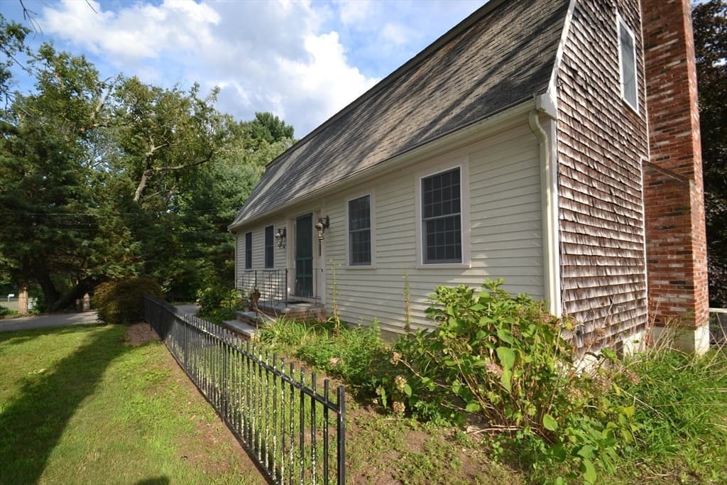 75 Winter St, Bridgewater MA 02324 photo 3