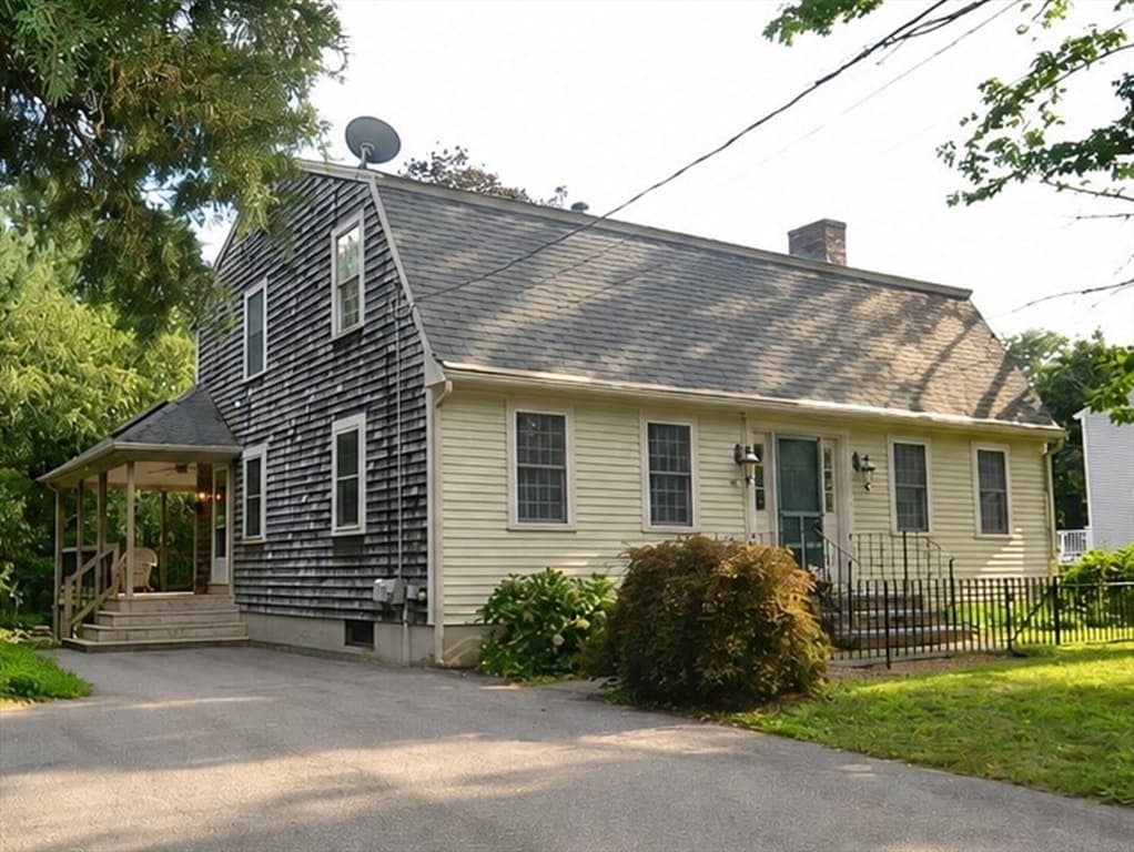 75 Winter St, Bridgewater MA 02324