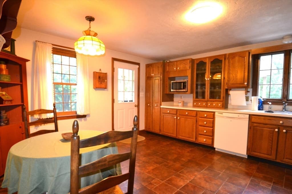 75 Winter St, Bridgewater MA 02324 photo 8