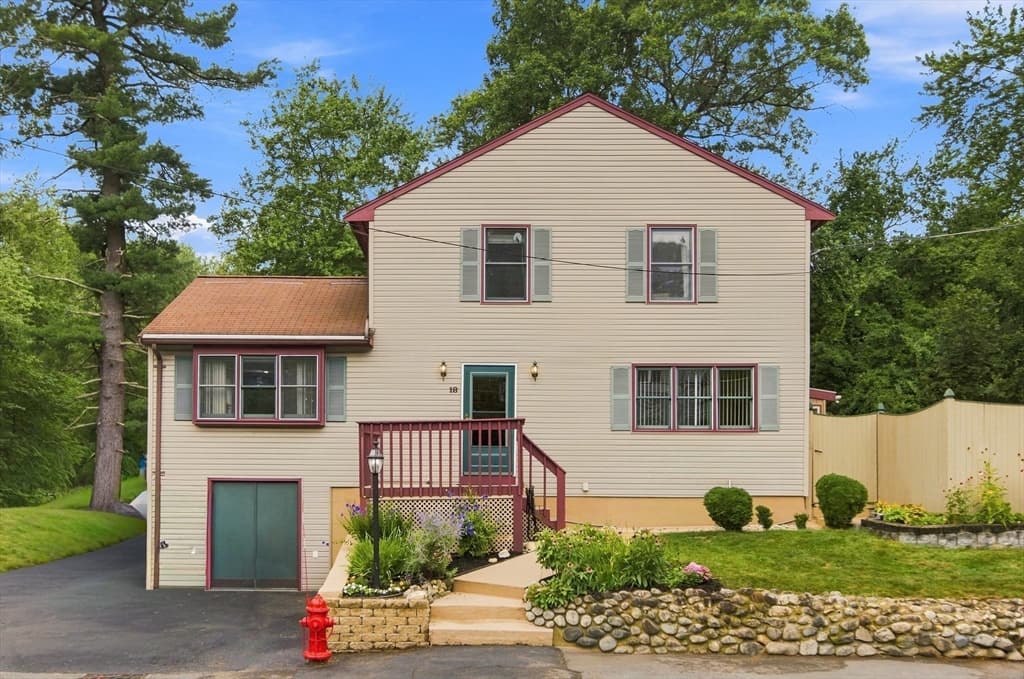 18 Gordon Rd, North Reading MA 01864