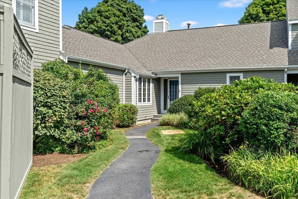 56 Floret Cir # 56, Hingham MA 02043