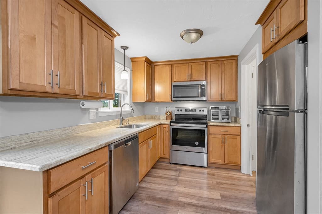 141 Thissell Ave # 26, Dracut MA 01826 photo 9