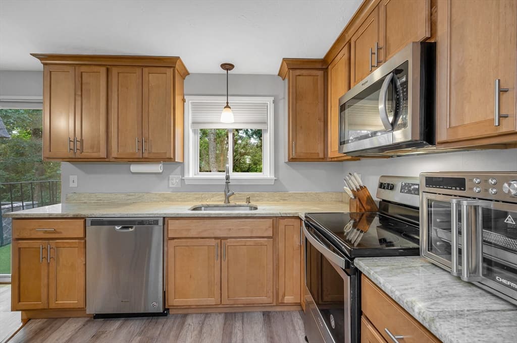 141 Thissell Ave # 26, Dracut MA 01826 photo 10