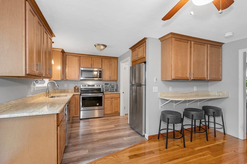 141 Thissell Ave # 26, Dracut MA 01826 photo 8