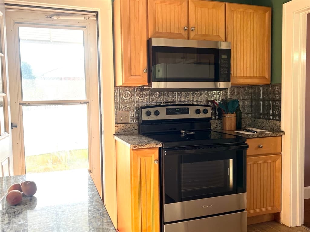 13 West Street, Deerfield MA 01373 photo 13