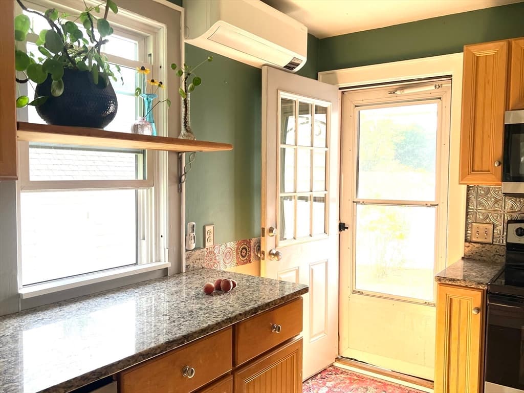 13 West Street, Deerfield MA 01373 photo 12