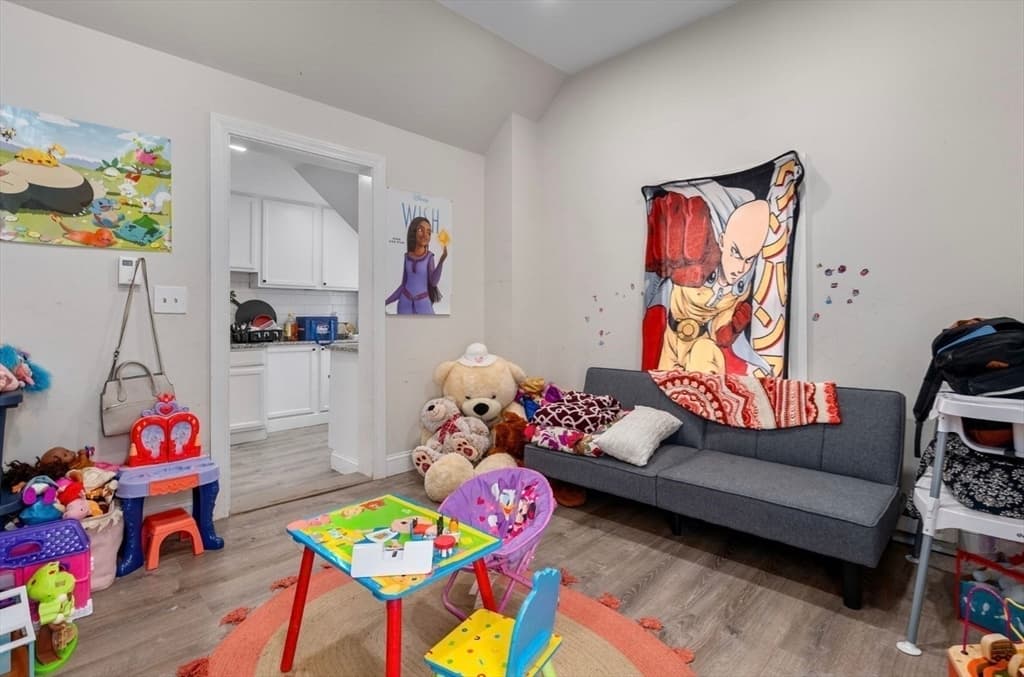 112 Hampshire St, Lowell MA 01850 photo 22