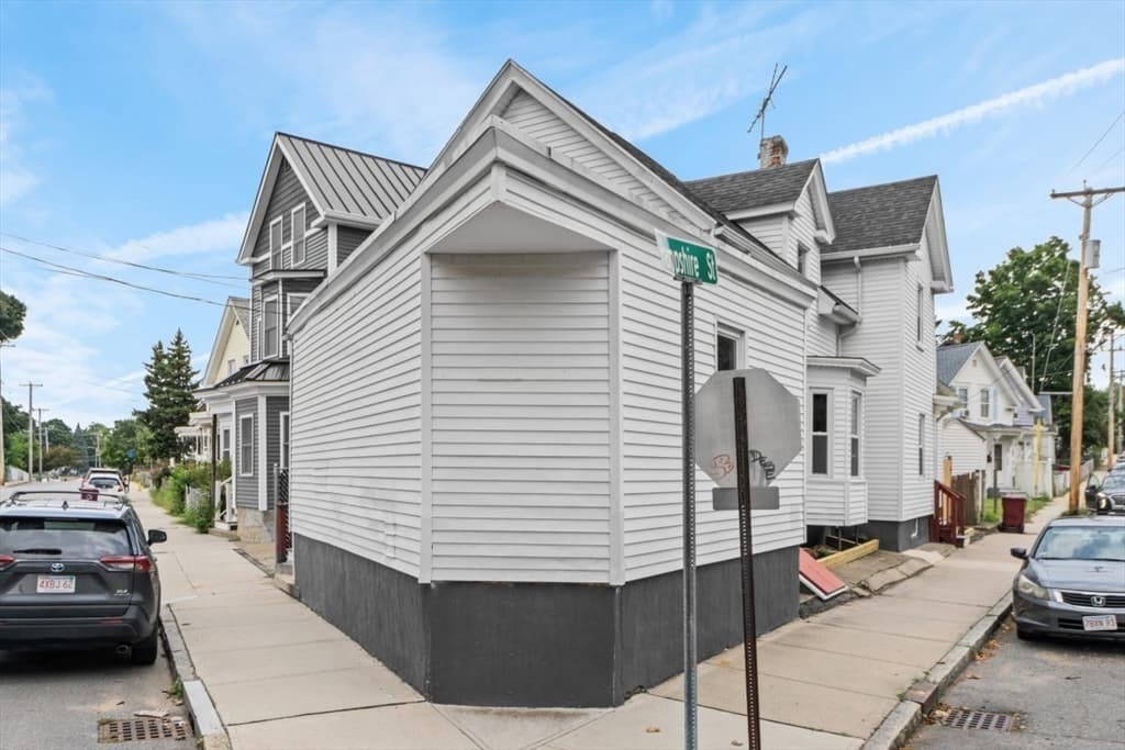 112 Hampshire St, Lowell MA 01850 photo 31