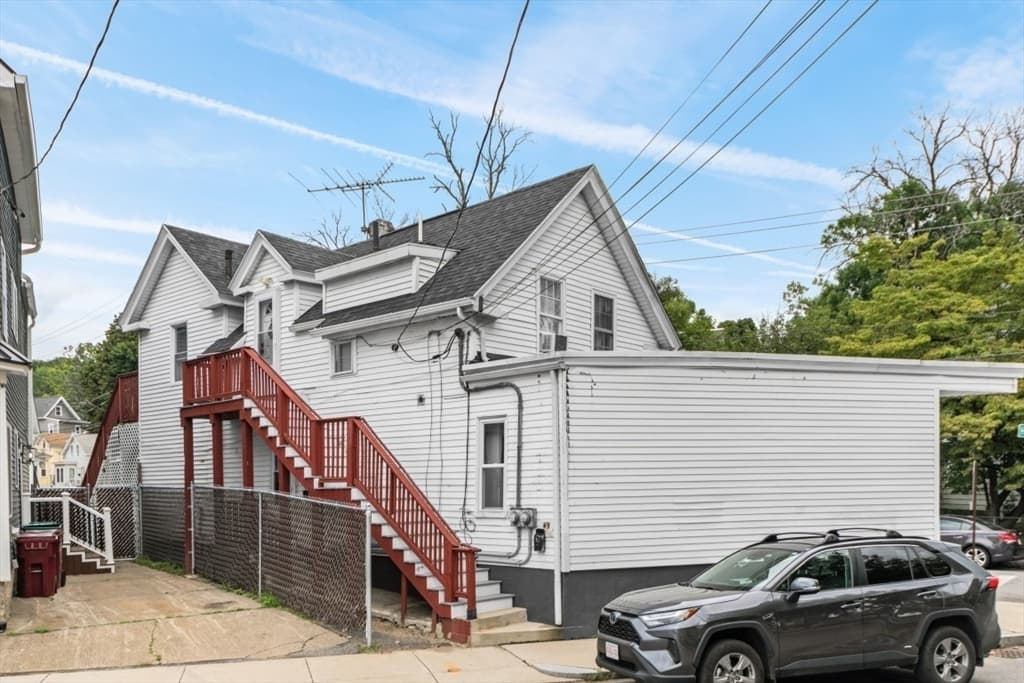 112 Hampshire St, Lowell MA 01850 photo 29