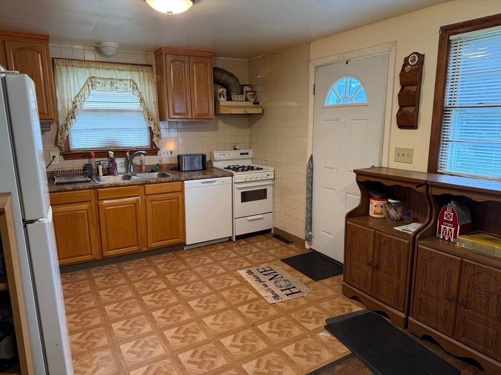 35 Townsend Terrace, Framingham MA 01701 photo 4