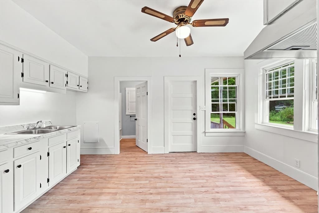 588 Poole St, Ludlow MA 01056 photo 3