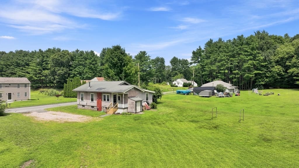 588 Poole St, Ludlow MA 01056 photo 28