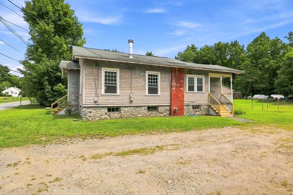 588 Poole St, Ludlow MA 01056 photo 24