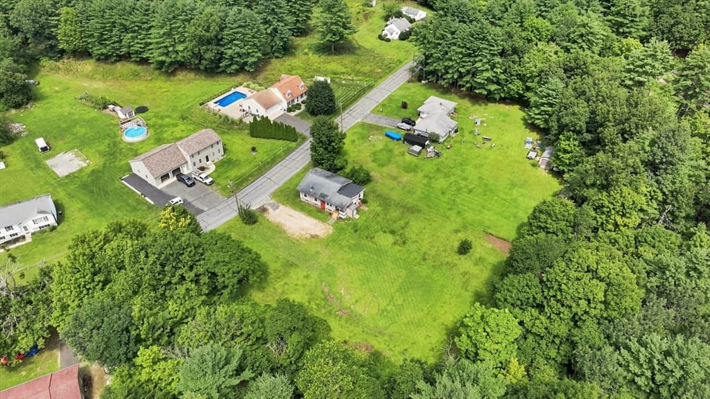 588 Poole St, Ludlow MA 01056 photo 34