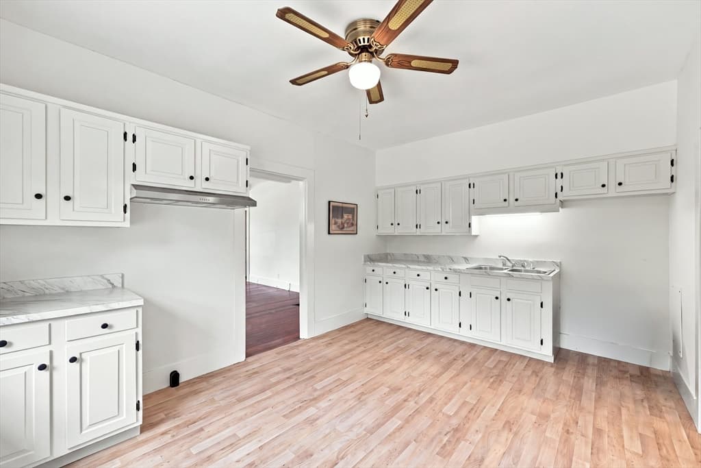 588 Poole St, Ludlow MA 01056 photo 4