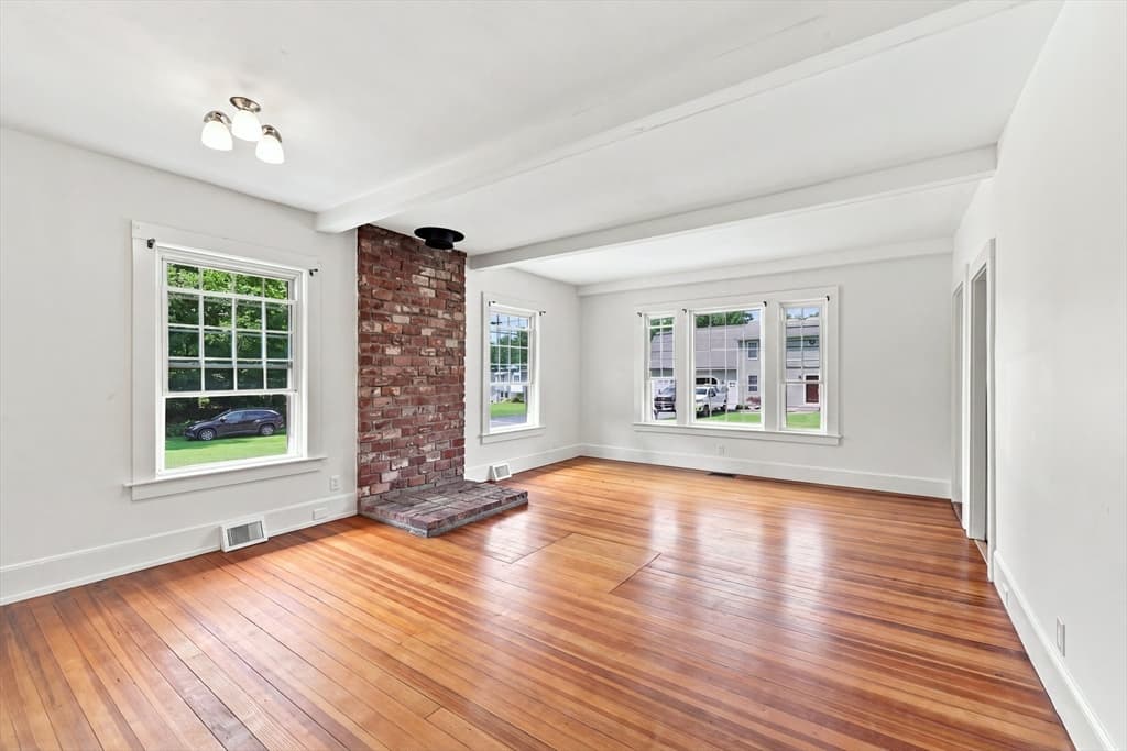 588 Poole St, Ludlow MA 01056 photo 8