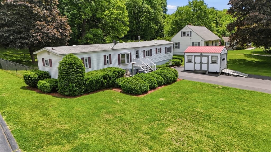 8 Donahue Lane, Grafton MA 01536 photo 2